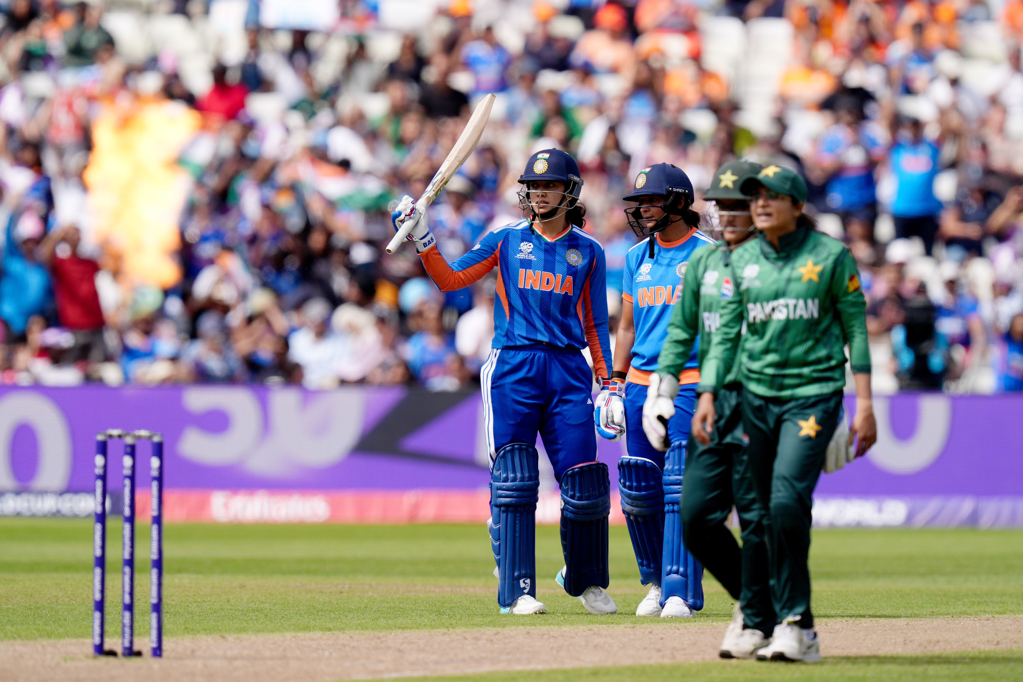 Womens T20 WC :  ਭਾਰਤ ਨੂੰ PAK ਸਾਹਮਣੇ ਰੱਖਿਆ 171 ਦੌੜਾਂ ਦਾ ਟੀਚਾ, ਮੰਧਾਨਾ ਬਣਾਇਆ ਅਰਧ ਸੈਂਕੜਾ