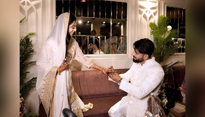 ਮਸ਼ਹੂਰ ਅਦਾਕਾਰਾ ਦੇ ਸਾਬਕਾ ਪਤੀ ਨੇ ਚੁੱਪ ਚਪੀਤੇ ਕਰਵਾ ਲਿਆ ਦੂਜਾ ਵਿਆਹ, ਸਾਂਝੀਆਂ ਕੀਤੀਆਂ ਤਸਵੀਰਾਂ