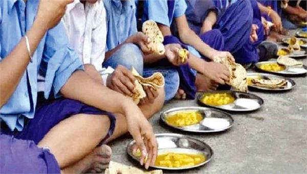 121 school students in kerala fall victim to food poisoning