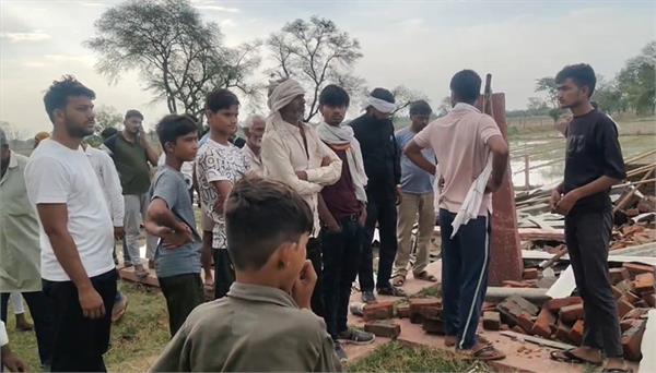 wall collapses in dholpur due to strong thunderstorm