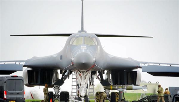 us deploys powerful b 1 bomber in major move to attack iran