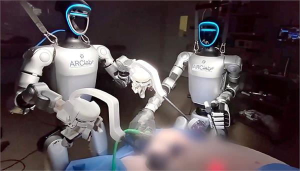 humanoid robot performed a successful operation