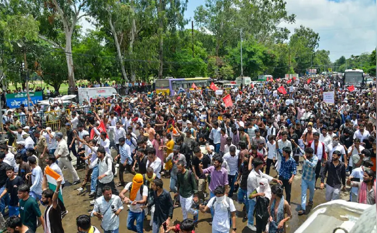ਬਿਹਾਰ ਸਰਕਾਰ ਦਾ ਵੱਡਾ ਫੈਸਲਾ: NEET ਪੇਪਰ ਲੀਕ ਪ੍ਰਦਰਸ਼ਨਕਾਰੀਆਂ ''ਤੇ ਦਰਜ ਸਾਰੇ ਕੇਸ ਹੋਣਗੇ ਵਾਪਸ