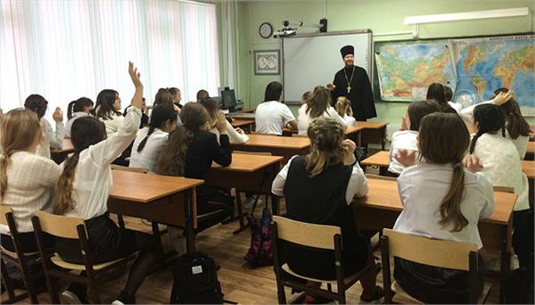 priests teaching virginity lessons to minors in russian schools