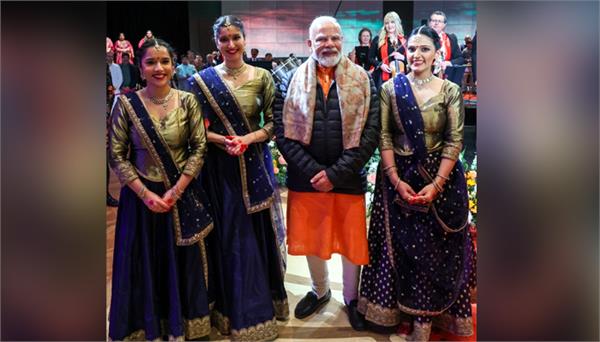 melbourne resonates with modi modi slogans