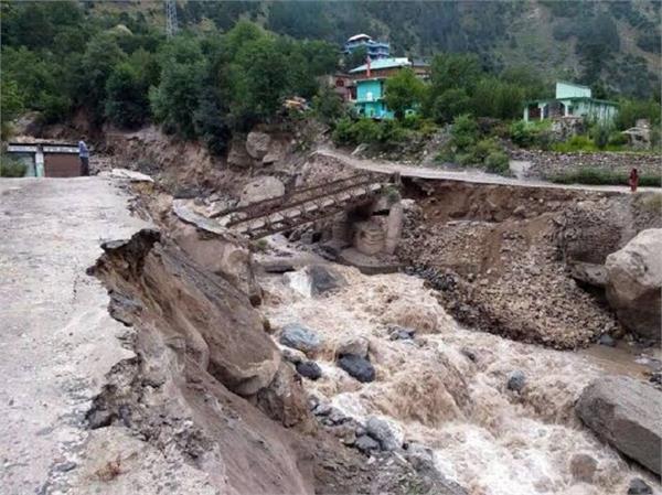himachal cloudburst  heavy rain