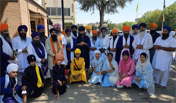 akhand path with 25 singhs completed in gurdwara sahib korajo