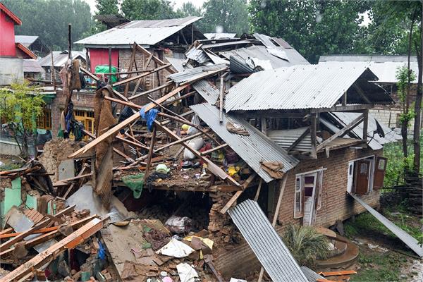 security forces  jammu  lashkar terrorists  house destroyed