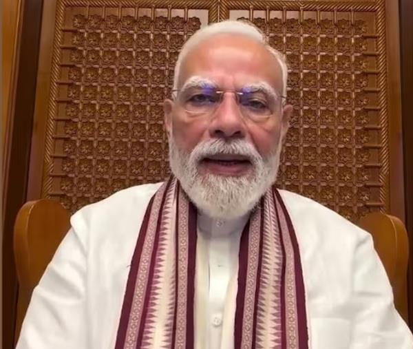 narendra modi  kargil vijay diwas  martyrs  salute