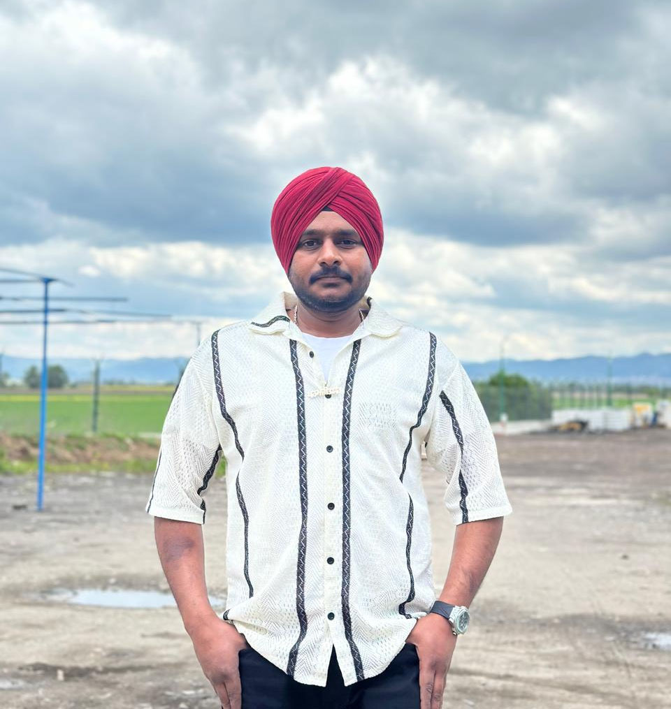 ਰੋਜ਼ਗਾਰ ਦੀ ਖਾਤਰ ਵਿਦੇਸ਼ ਗਏ ਨੌਜਵਾਨ ਦੀ ਮੌਤ, ਅੱਖਾਂ ਸਾਹਮਣੇ ਪੁੱਤ ਨੂੰ ਮ੍ਰਿਤਕ ਵੇਖ ਪਰਿਵਾਰ ਦਾ ਰੋ-ਰੋ ਬੁਰਾ ਹਾਲ