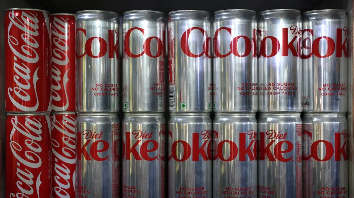 Diet Coke ਦੇ ਸ਼ੌਕੀਨਾਂ ਨੂੰ ਵੱਡਾ ਝਟਕਾ ! ਅਚਾਨਕ ਮਹਿੰਗੇ ਹੋ ਗਏ can, ਕਾਰਨ ...