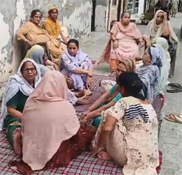 fan falls on sleeping child