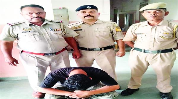 police  house  charas  recovered  person  arrested