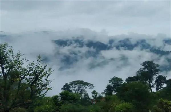 rain  landslides  road closed  orange alert