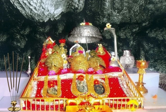 ਵੈਸ਼ਨੋ ਦੇਵੀ ਮੰਦਰ ''ਚ 500 ਕਰੋੜ ਦੀ ਚਾਂਦੀ ਨਕਲੀ ਚੜ੍ਹੀ ਜਾਂ ਬਦਲੀ ਗਈ? ਕੋਰਟ ਨੇ ਮੰਗੇ ਜ਼ਰੂਰੀ ਰਿਕਾਰਡ