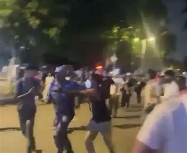 cjp  raf jawan  protestor  attack  police  fir