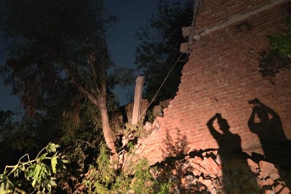 three storey building collapses in dera bassi