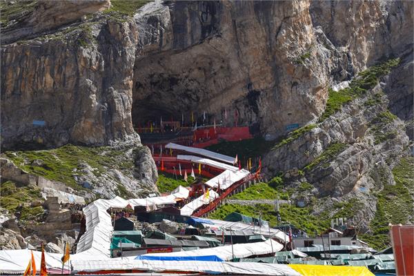 amarnath cave  pilgrims  baba barfani  lord shiva  jammu
