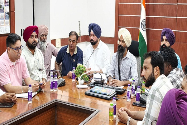 ਪੰਜਾਬ ਭਰ ਦੇ ਡੀ. ਸੀ. ਦਫ਼ਤਰਾਂ ਨੂੰ ਲੈ ਕੇ 9 ਜੁਲਾਈ ਤੋਂ ਵੱਡਾ ਐਲਾਨ!  ਸੂਬਾ ਵਾਸੀ ਹੋ ਜਾਣ ALERT
