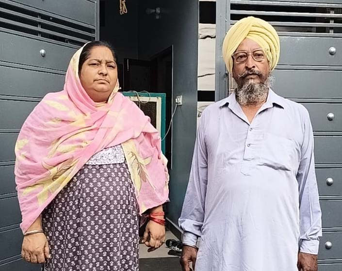 ਮੋਟਰਸਾਈਕਲ ਸਵਾਰ 3 ਨੌਜਵਾਨਾਂ ਨੇ ਘਰ ’ਤੇ ਚਲਾਈ ਗੋਲੀ, CCTV ਕੈਮਰੇ ’ਚ ਕੈਦ ਹੋਈ ਵਾਰਦਾਤ