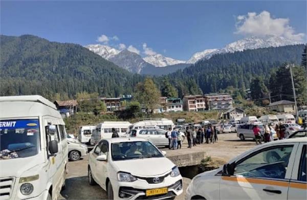 gulmarg  jammu kashmir  odd even   tourists  vehicles