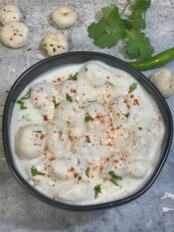make fiber rich cucumber and makhana raita at home