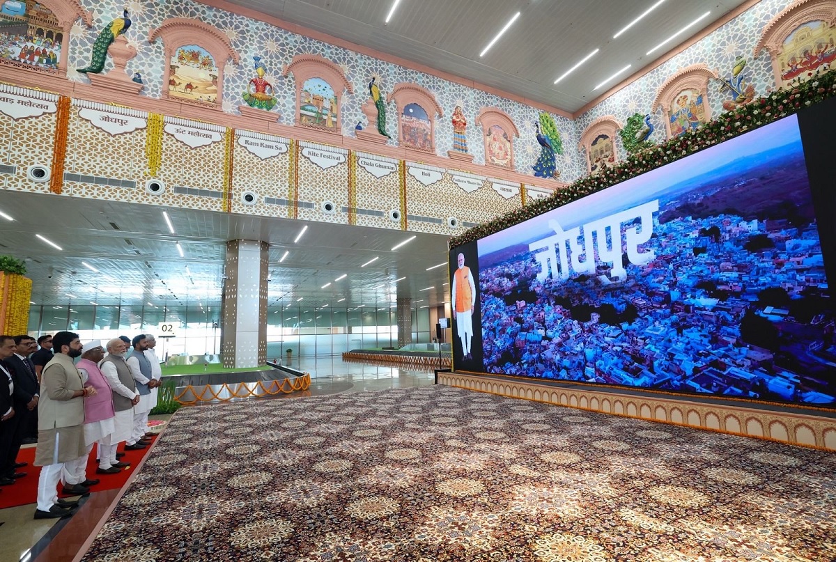 PM ਮੋਦੀ ਨੇ ਜੋਧਪੁਰ ਹਵਾਈ ਅੱਡੇ ''ਤੇ ਨਵੇਂ ਟਰਮੀਨਲ ਭਵਨ ਦਾ ਕੀਤਾ ਉਦਘਾਟਨ