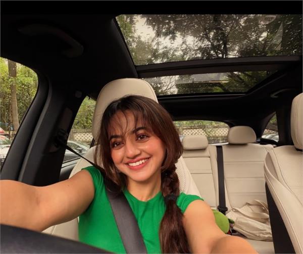 helly shah embraces the monsoon spirit