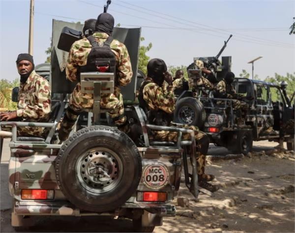 in nigeria  the army executed 300 people  calling them bandits