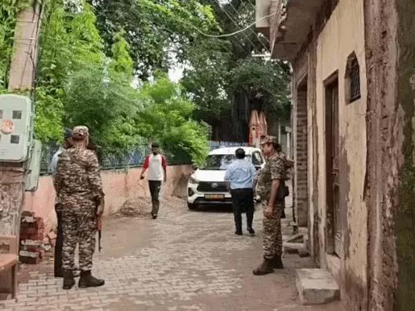 ed raids businessman  s house in hoshiarpur
