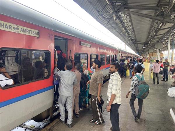 passengers troubled by train delays in the middle of summer