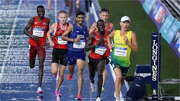cwg 2026  why were the athletics events not stopped despite heavy rain 