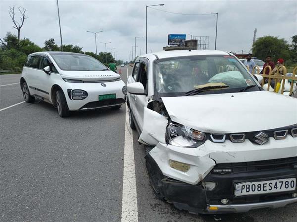 two cars collided violently on the balachaur ropar highway