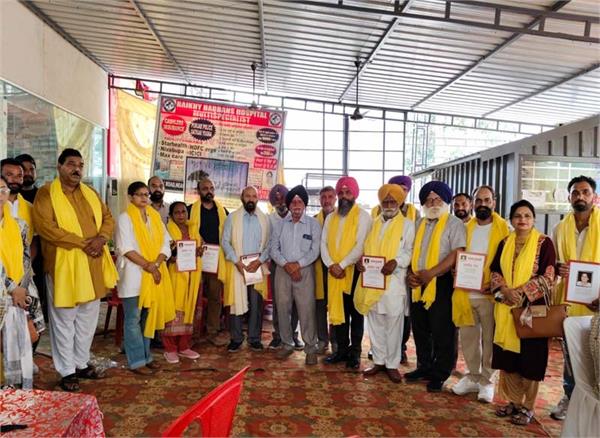 service societies providing services at punjab kesari free medical camp honored