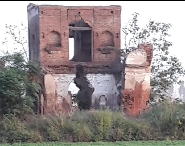 sher e punjab maharaja ranjit singh barandari has also collapsed