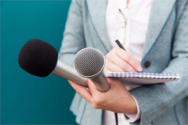working has become difficult for women journalists in pakistan