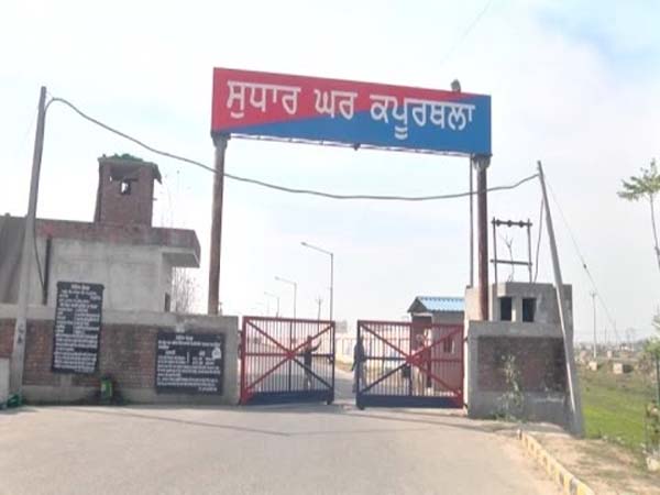 ਕਪੂਰਥਲਾ ਮਾਡਰਨ ਜੇਲ੍ਹ 'ਚ ਬੰਦ ਨੌਜਵਾਨ ਦੀ ਸ਼ੱਕੀ ਹਾਲਾਤ 'ਚ ਮੌਤ, ਪਰਿਵਾਰ ਨੇ ਕੀਤਾ ਹੰਗਾਮਾ