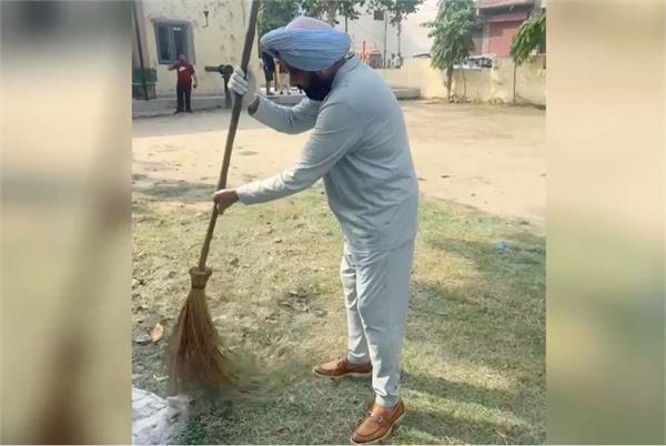 cleanliness drive welcome pm modi  bjp president kewal dhillon participated