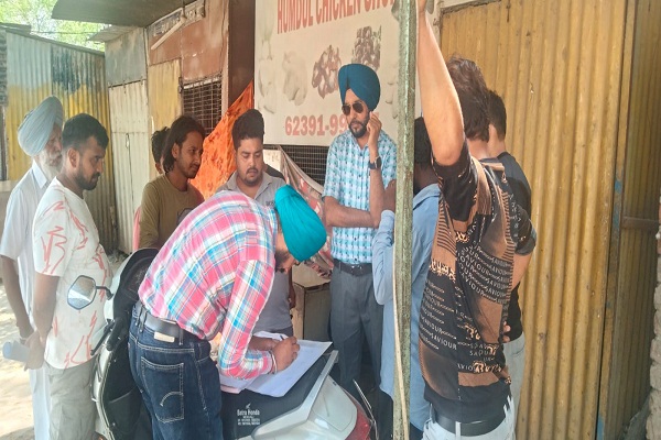 ਸਿੰਗਲ ਯੂਜ਼ ਪਲਾਸਟਿਕ ਖ਼ਿਲਾਫ਼ ਸਖ਼ਤ ਕਾਰਵਾਈ, 15 ਹਜ਼ਾਰ ਦੇ ਕੱਟੇ ਚਲਾਨ