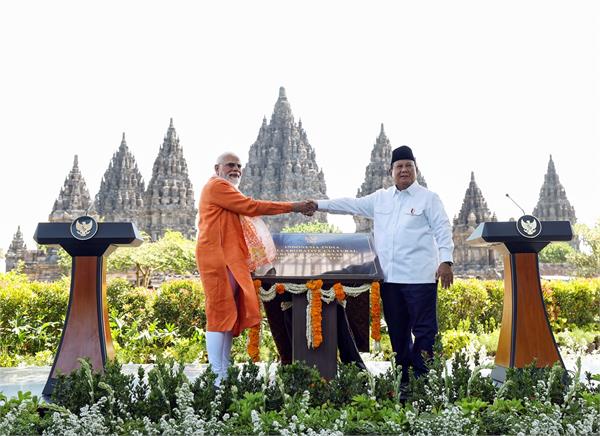 modi thanks indonesia for preserving prambanan temple complex