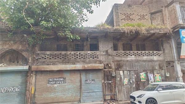 dilapidated buildings in the city have become a danger