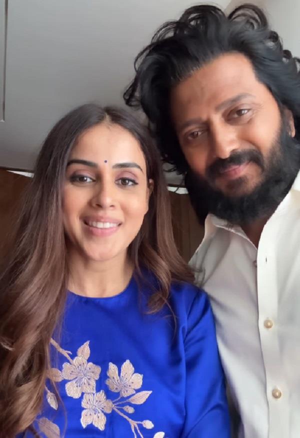 riteish and genelia support protesting neet students