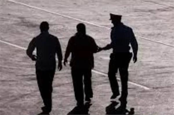 private airline  employee  heroin  police  arrested