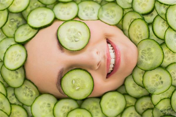 benefits of applying cucumber on the face