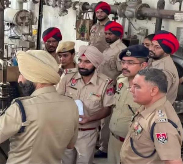commissionerate police seizes 2 kg 229 grams of heroin in 23 cases  destroys it