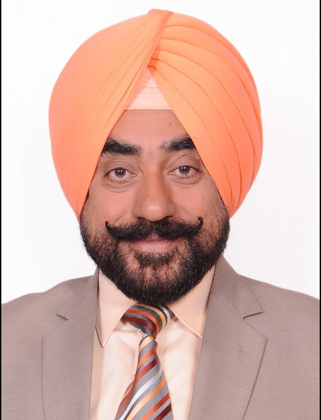 ਫਸਲੀ ਮਸ਼ੀਨਾਂ ''ਤੇ ਸਬਸਿਡੀ ਲਈ ਅਰਜ਼ੀਆਂ 3 ਅਗਸਤ ਤੱਕ: ਡਾ. ਸ਼ਾਹਬਾਜ ਸਿੰਘ ਚੀਮਾ