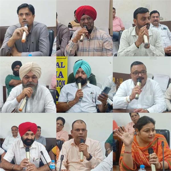 digital media association releases id cards and vehicle stickers for journalists