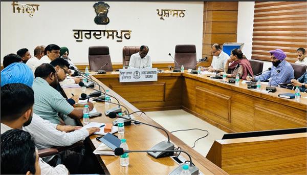 assistant commissioner gurdaspur holds meeting