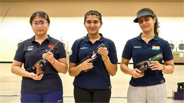 issf world cup  esha singh wins gold  manu bhaker bags bronze