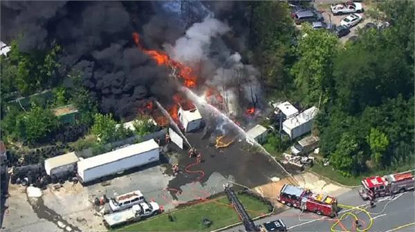 fire breaks out in 10 story building